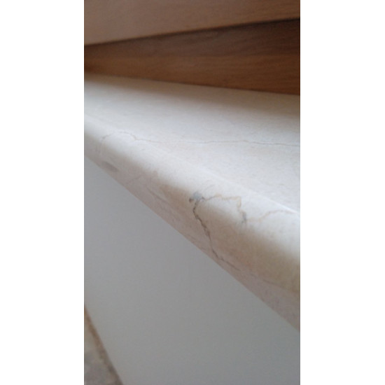 Подконники из мрамора  CREMA MARFIL