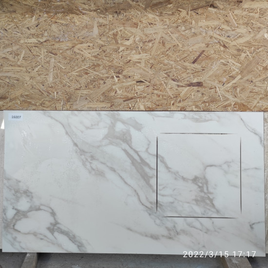 Кварцкерамика ITALSTONE CALACATTA GOLD Кусок 700*650*12 мм