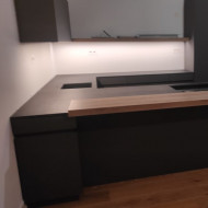 Столешница из черного гранита  Absolute Black Waterjet 