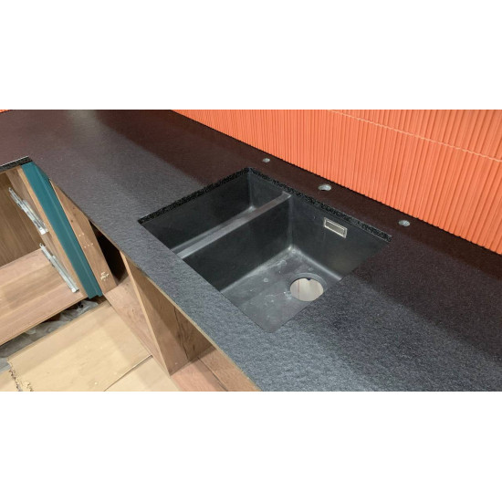 Столешница из гранита Absolute Black Waterjet) 
